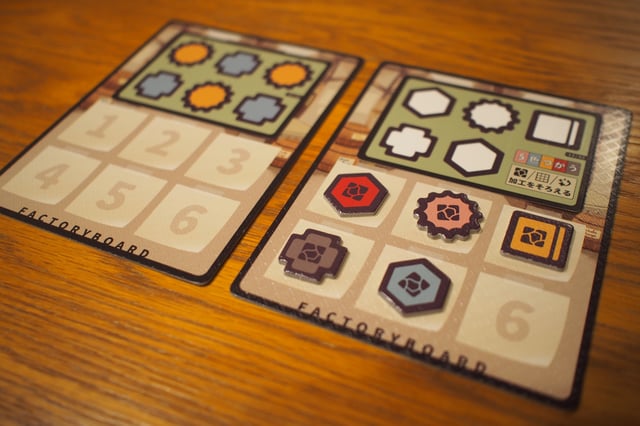 タイルに施された色・形・加工を見分けてね