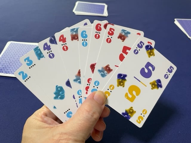 「スリーペア」という、10種類中５番目に強い手役が完成しました