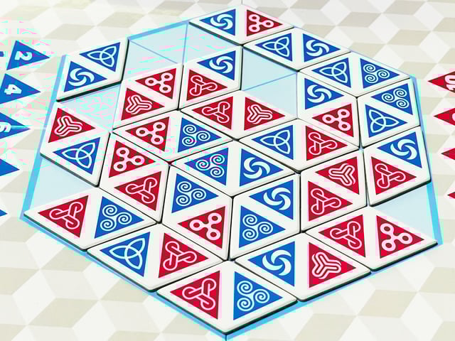 最大１３手番という収束性の良さも本作の魅力の1つです